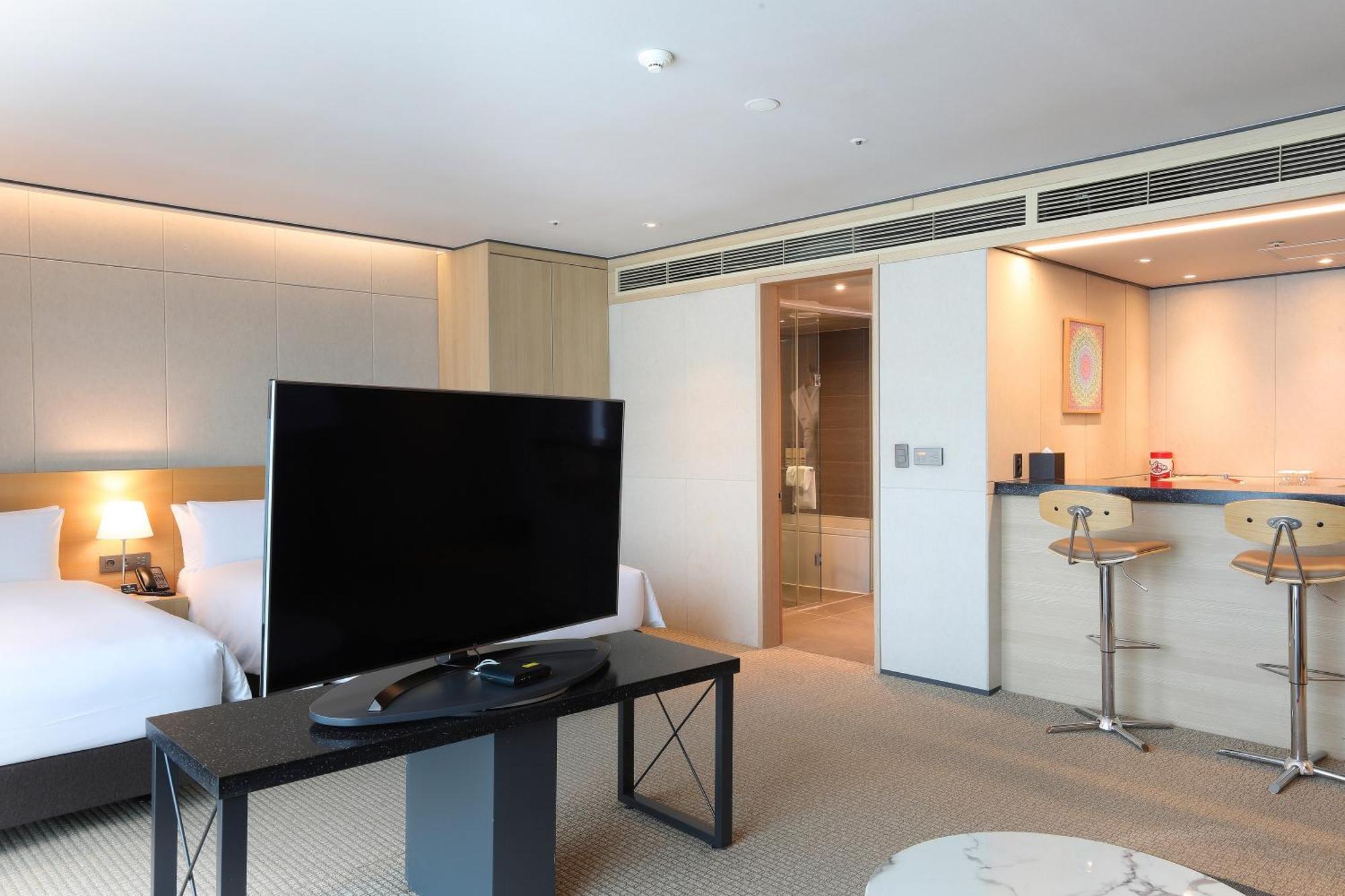Orakai Cheonggyesan Hotel, BW Premier Collection Seoul Exterior foto